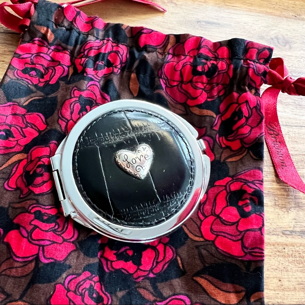 BRIGHTON COMPACT LOVE MIRROR SILVER BLACK